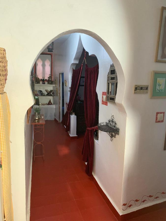 Hathor ,casa Marroqui Con Dos Terrazas En La Medina Antigua , Ideal Parejas!! Wifi!! Hébergement de vacances Assilah