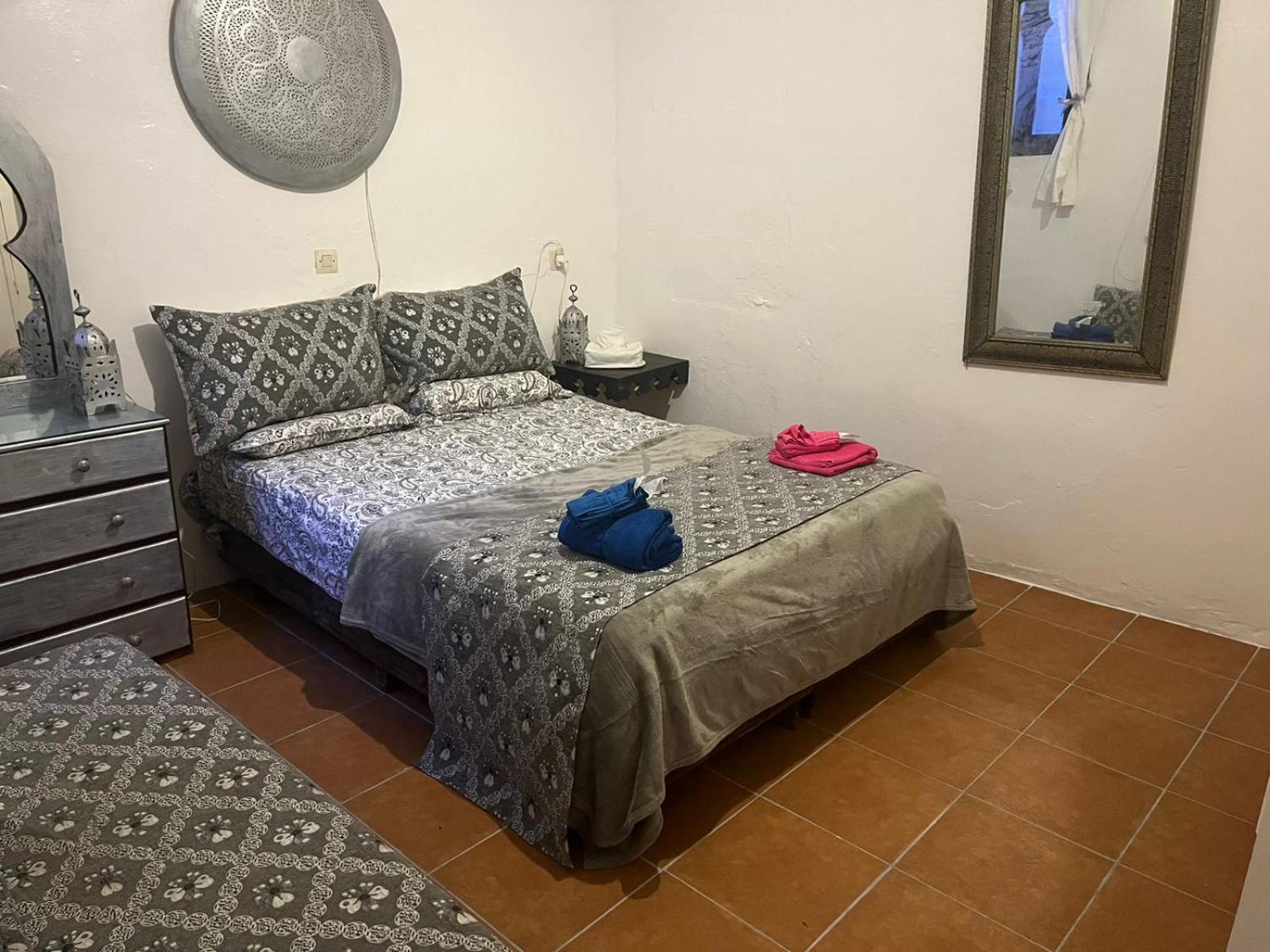 Hathor ,casa Marroqui Con Dos Terrazas En La Medina Antigua , Ideal Parejas!! Wifi!! Hébergement de vacances